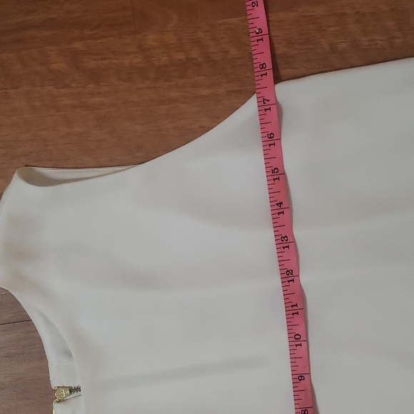 Top - Picture 6 of 9